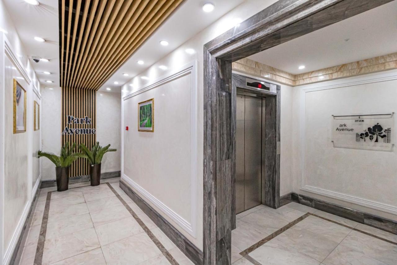 Park Avenue Напротив Ботанического Сада Akmola Esterno foto