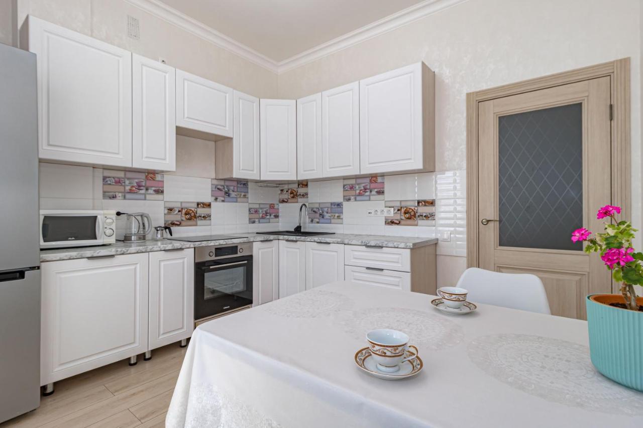 Park Avenue Напротив Ботанического Сада Akmola Esterno foto