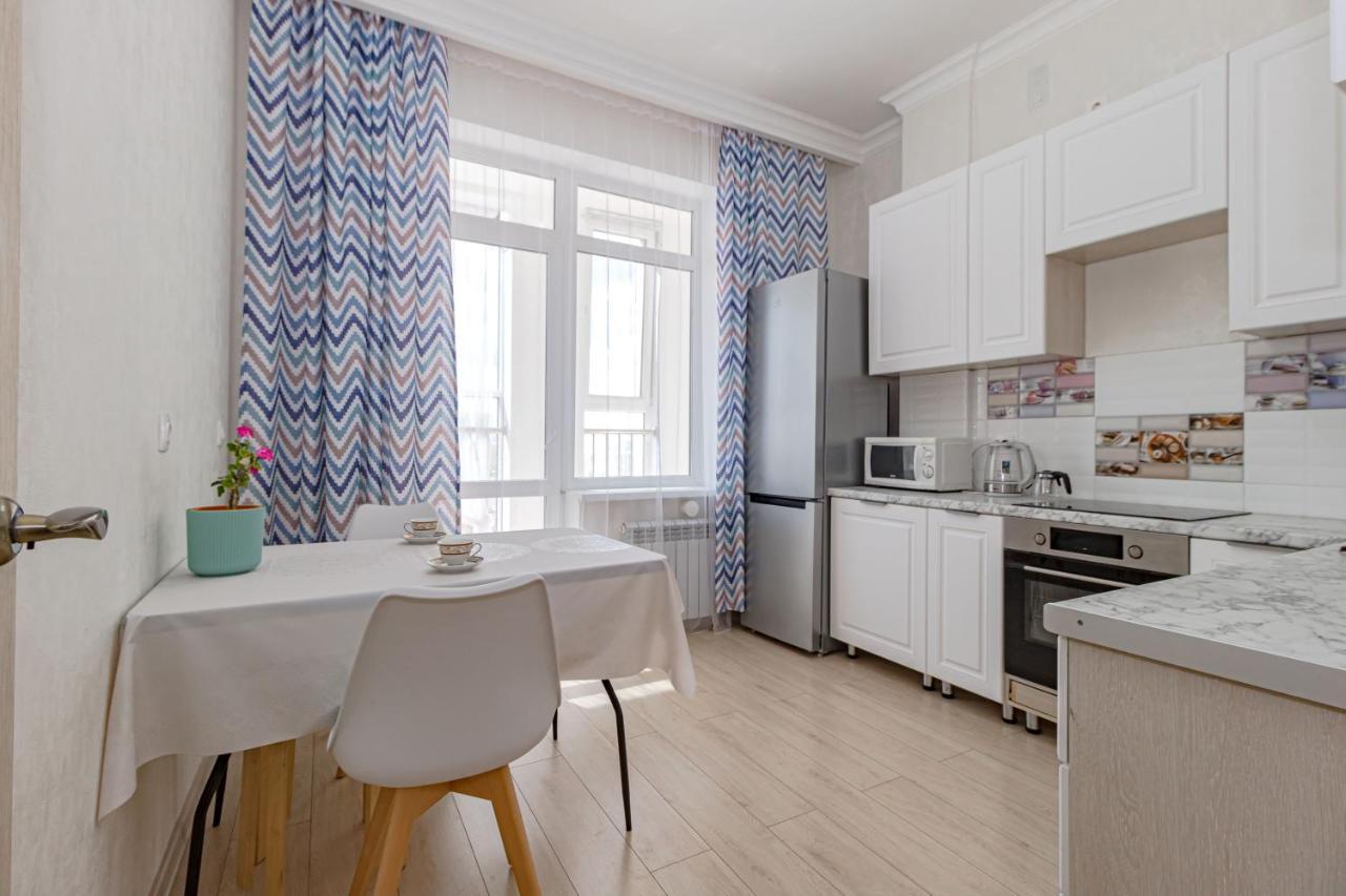 Park Avenue Напротив Ботанического Сада Akmola Esterno foto