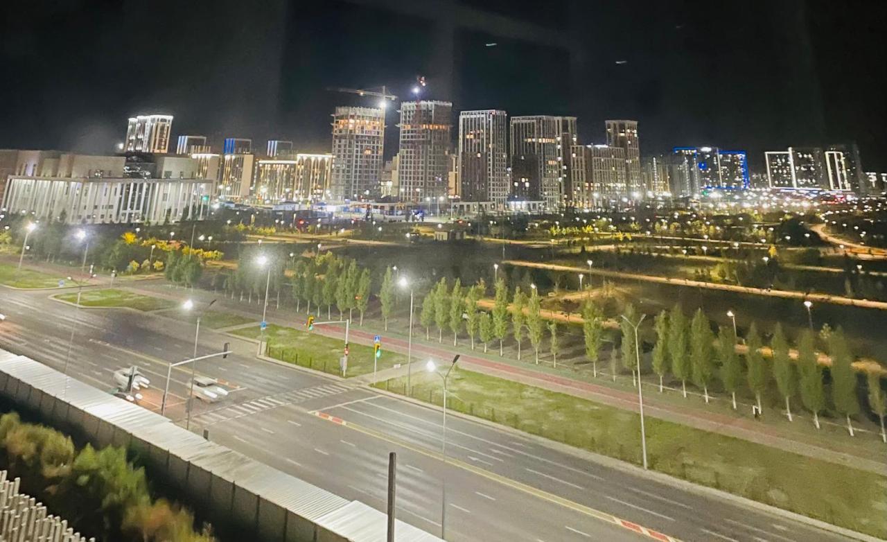 Park Avenue Напротив Ботанического Сада Akmola Esterno foto